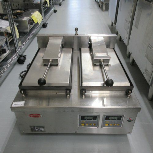 餃子焼き機 業界最長1年保証】【中古】餃子焼機 日本洗浄機 GZ271C 幅560×奥行615