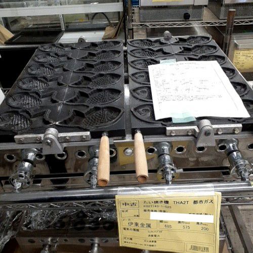 ☆中古品 焼き台 3連式 たい焼き器 たい焼き機 業務用 6匹×3連 21匹 LPガス（プロパンガス）焼き上げサイズ：140㎜ 動作確認済み☆ 東京たい焼き機 3連式 （スモールサイズ)｜たい焼き道具｜藤田道具